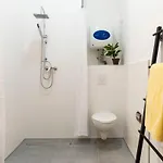 Modern 2 Bedroom In Schoeneberg *