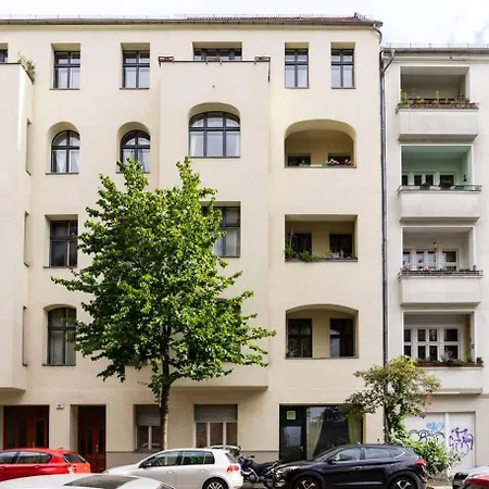 Modern 2 Bedroom In Schoeneberg Appartement