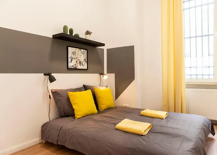 Daire Modern 2 Bedroom In Schoeneberg *